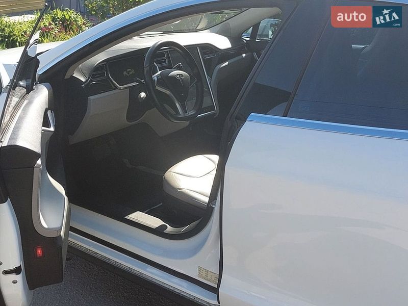 Лифтбек Tesla Model S 2013 в Харькове