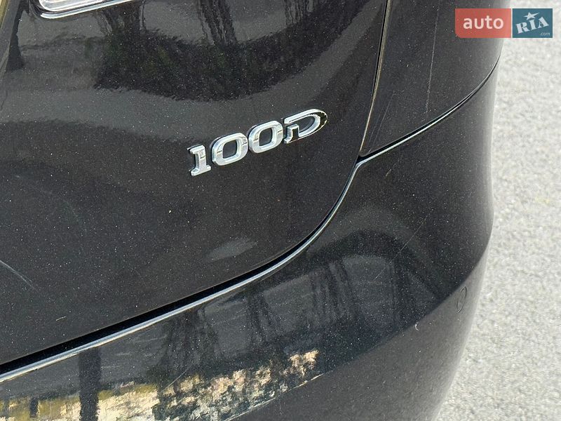 Лифтбек Tesla Model S 2018 в Киеве