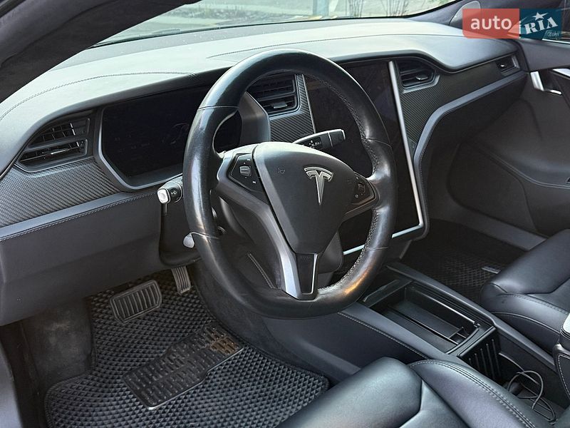 Ліфтбек Tesla Model S 2018 в Києві