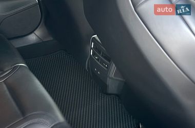Лифтбек Tesla Model S 2018 в Киеве