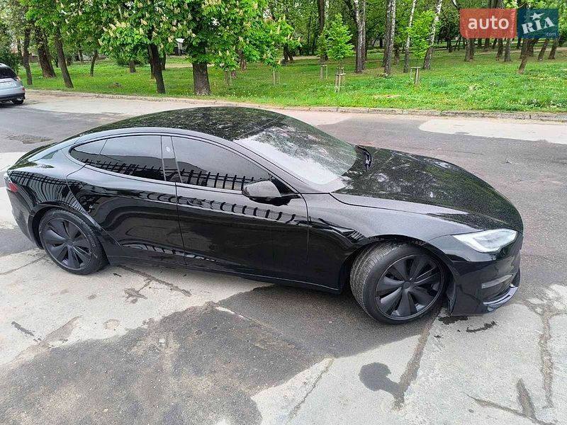 Лифтбек Tesla Model S 2021 в Львове