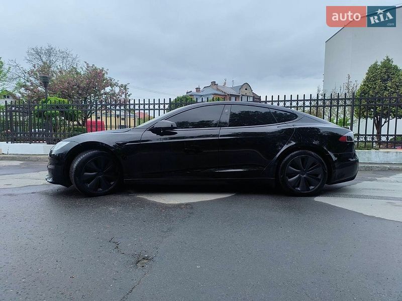 Лифтбек Tesla Model S 2021 в Львове