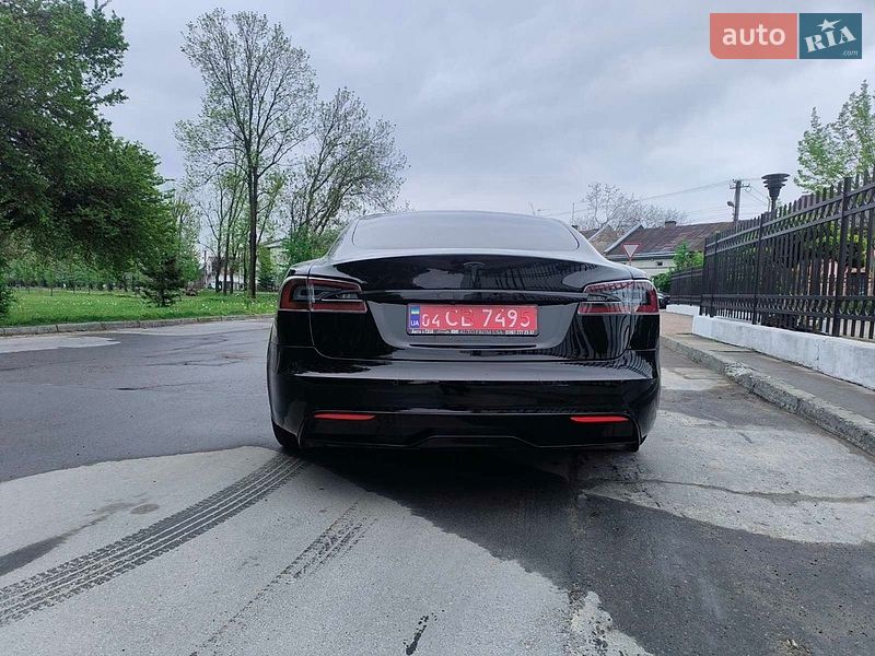 Лифтбек Tesla Model S 2021 в Львове