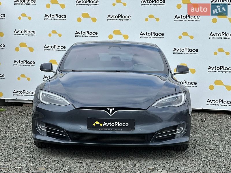 Ліфтбек Tesla Model S 2017 в Луцьку