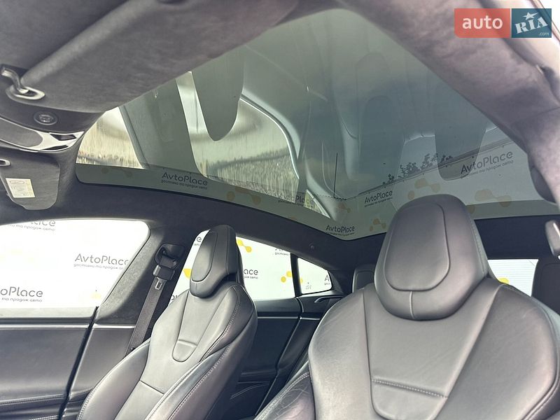 Ліфтбек Tesla Model S 2017 в Луцьку