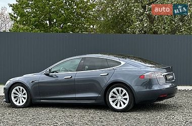 Ліфтбек Tesla Model S 2017 в Луцьку