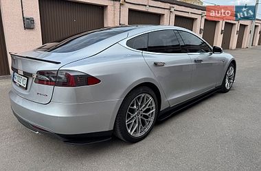 Лифтбек Tesla Model S 2014 в Софиевской Борщаговке