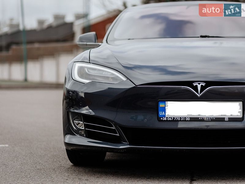 Лифтбек Tesla Model S 2017 в Днепре фото 5 Лифтбек Tesla Model S 2017 в Днепре