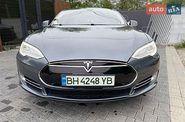 Ліфтбек Tesla Model S 2013 в Івано-Франківську