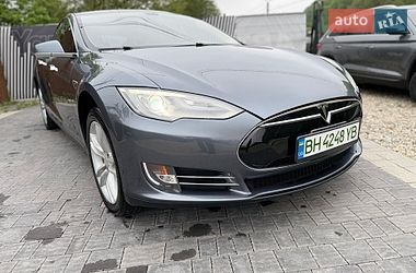 Лифтбек Tesla Model S 2013 в Ивано-Франковске