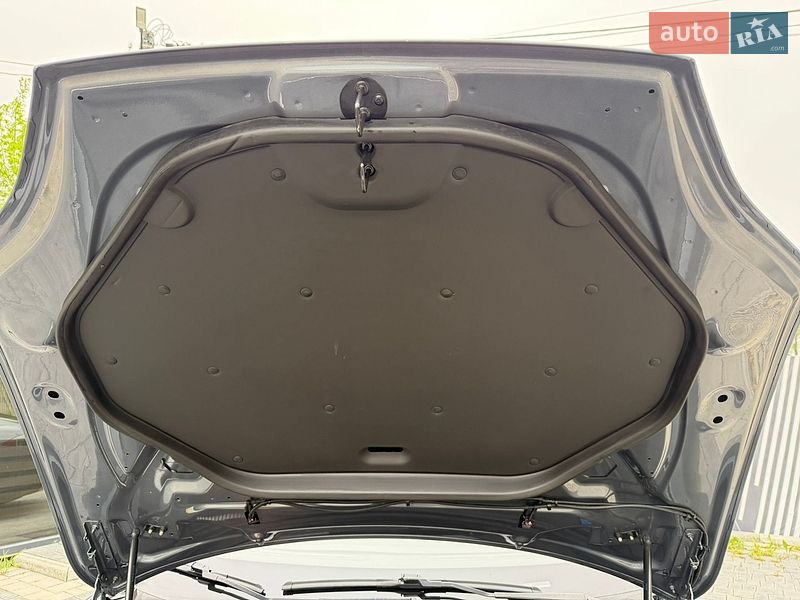 Лифтбек Tesla Model S 2013 в Ивано-Франковске