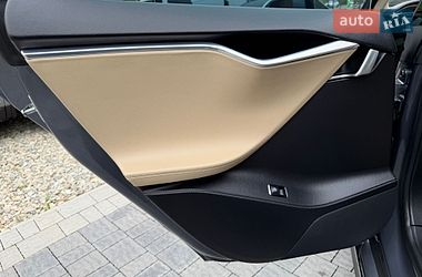 Лифтбек Tesla Model S 2013 в Ивано-Франковске