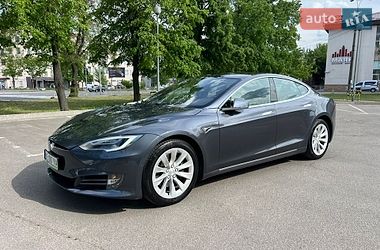 Ліфтбек Tesla Model S 2018 в Києві