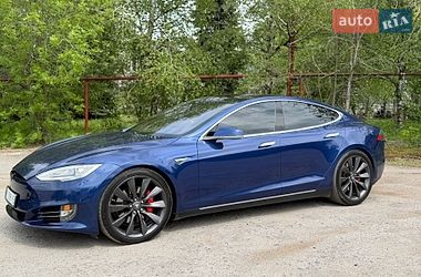 Лифтбек Tesla Model S 2015 в Днепре