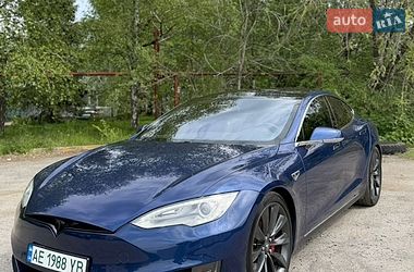 Лифтбек Tesla Model S 2015 в Днепре