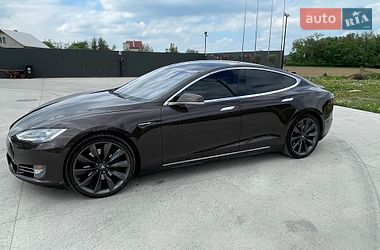 Ліфтбек Tesla Model S 2013 в Чорткові