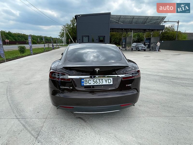Ліфтбек Tesla Model S 2013 в Чорткові