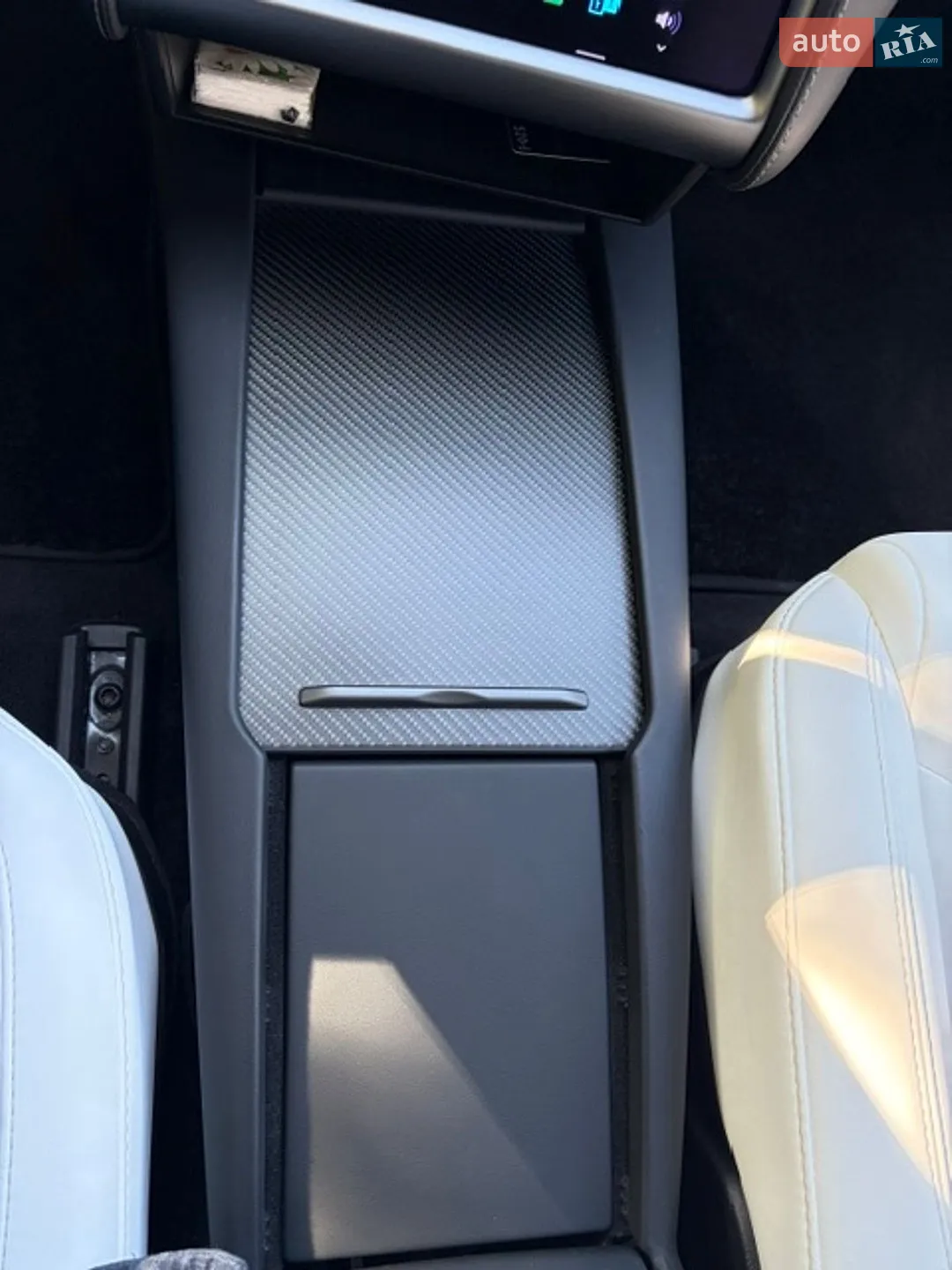 2020 Tesla Model S - мініатюра 8