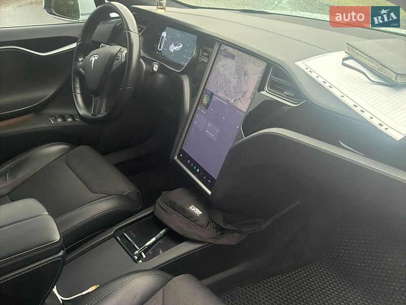 Ліфтбек Tesla Model S 2018 в Миколаєві