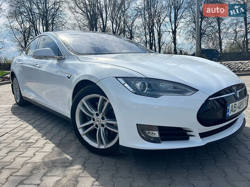 Ліфтбек Tesla Model S 2012 в Вінниці