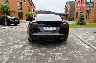 Лифтбек Tesla Model S 2021 в Днепре