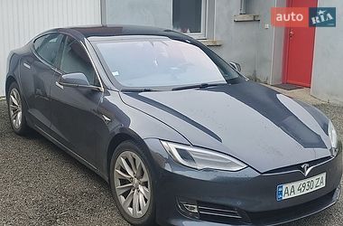 Ліфтбек Tesla Model S 2019 в Тернополі