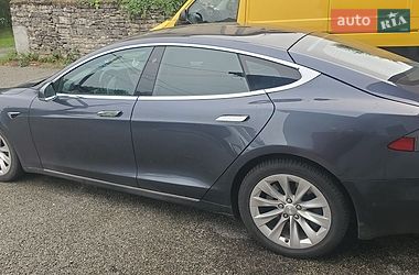 Ліфтбек Tesla Model S 2019 в Тернополі