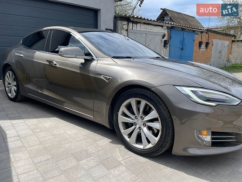 Лифтбек Tesla Model S 2016 в Полтаве фото 13 Лифтбек Tesla Model S 2016 в Полтаве