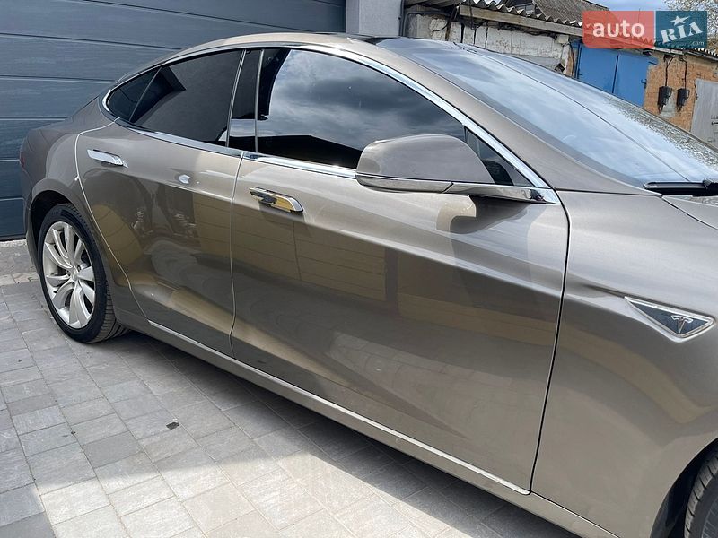 Лифтбек Tesla Model S 2016 в Полтаве фото 24 Лифтбек Tesla Model S 2016 в Полтаве