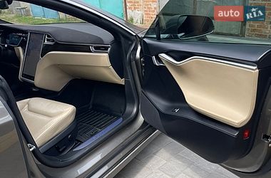 Лифтбек Tesla Model S 2016 в Полтаве фото 54 Лифтбек Tesla Model S 2016 в Полтаве