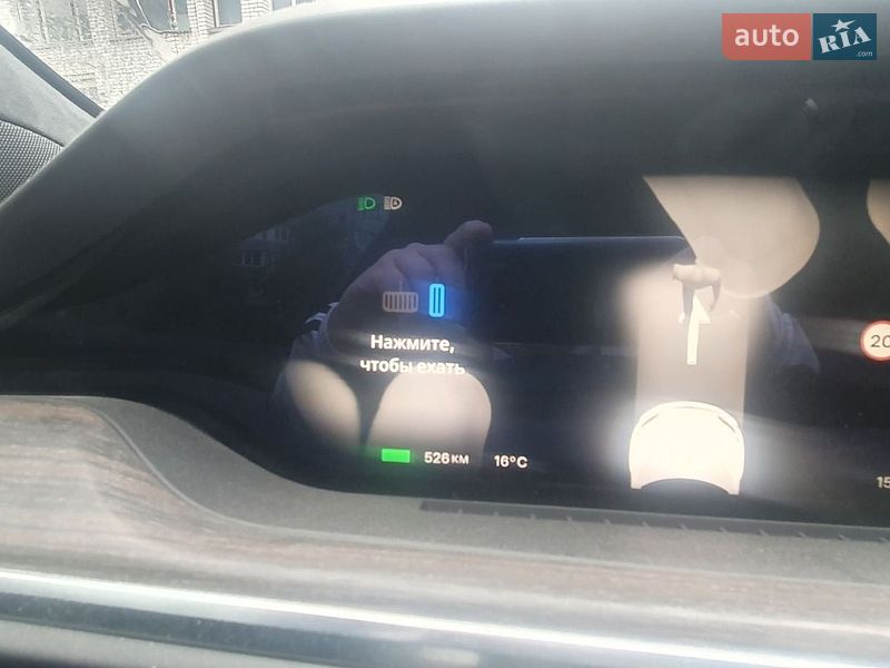 Лифтбек Tesla Model S 2021 в Каменском