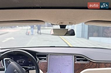 Ліфтбек Tesla Model S 2017 в Львові