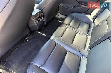 Лифтбек Tesla Model S 2019 в Луцке