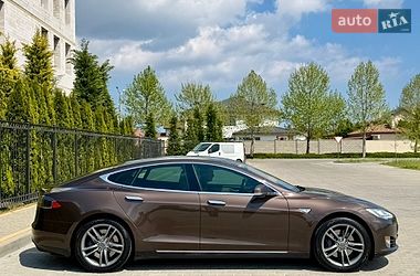Ліфтбек Tesla Model S 2013 в Одесі фото 13 Ліфтбек Tesla Model S 2013 в Одесі