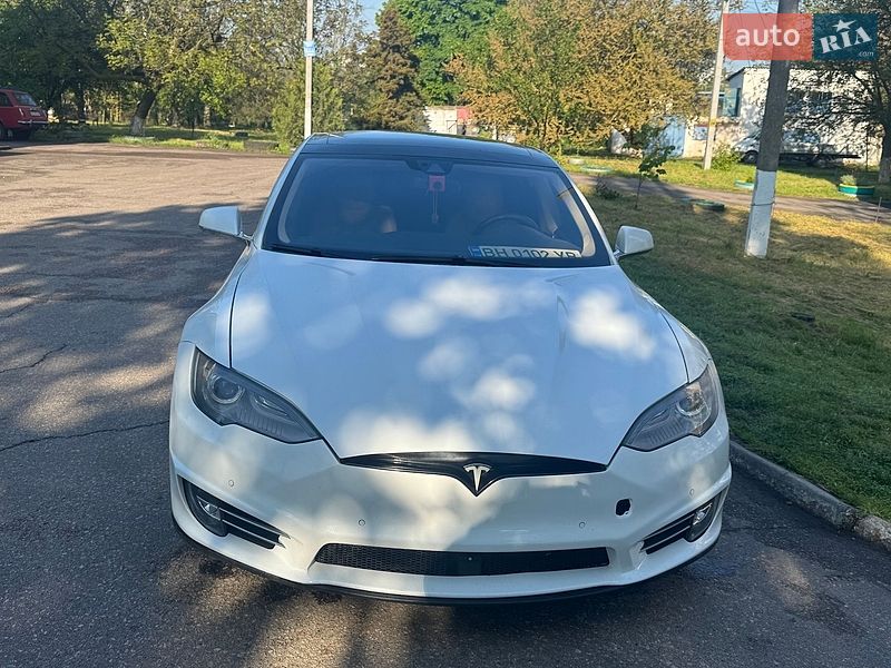 Лифтбек Tesla Model S 2014 в Одессе
