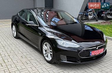 Ліфтбек Tesla Model S 2015 в Львові фото 5 Ліфтбек Tesla Model S 2015 в Львові