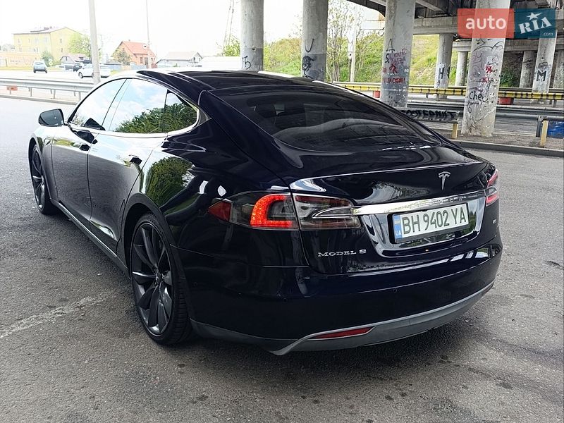 Ліфтбек Tesla Model S 2014 в Одесі