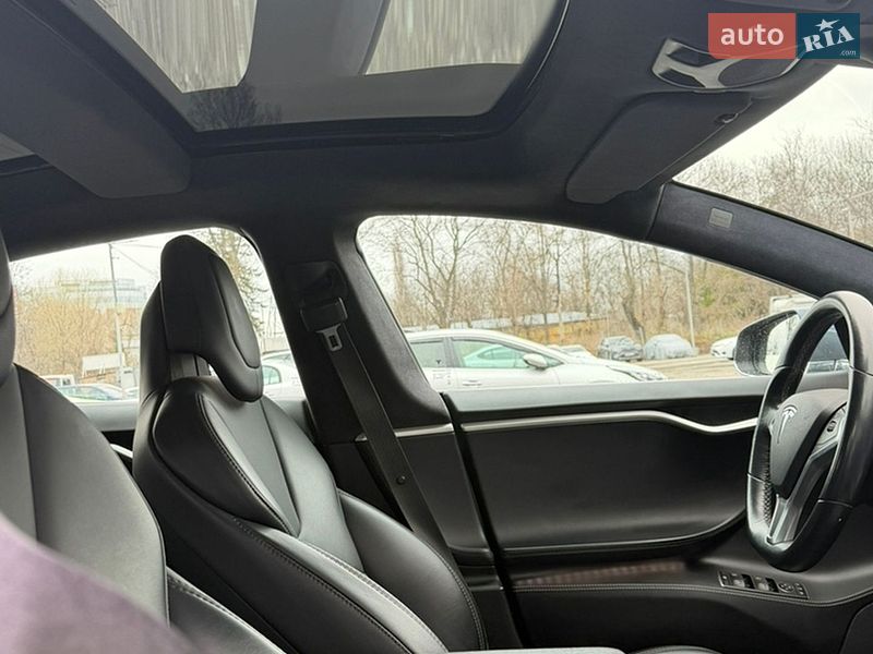 Ліфтбек Tesla Model S 2018 в Одесі