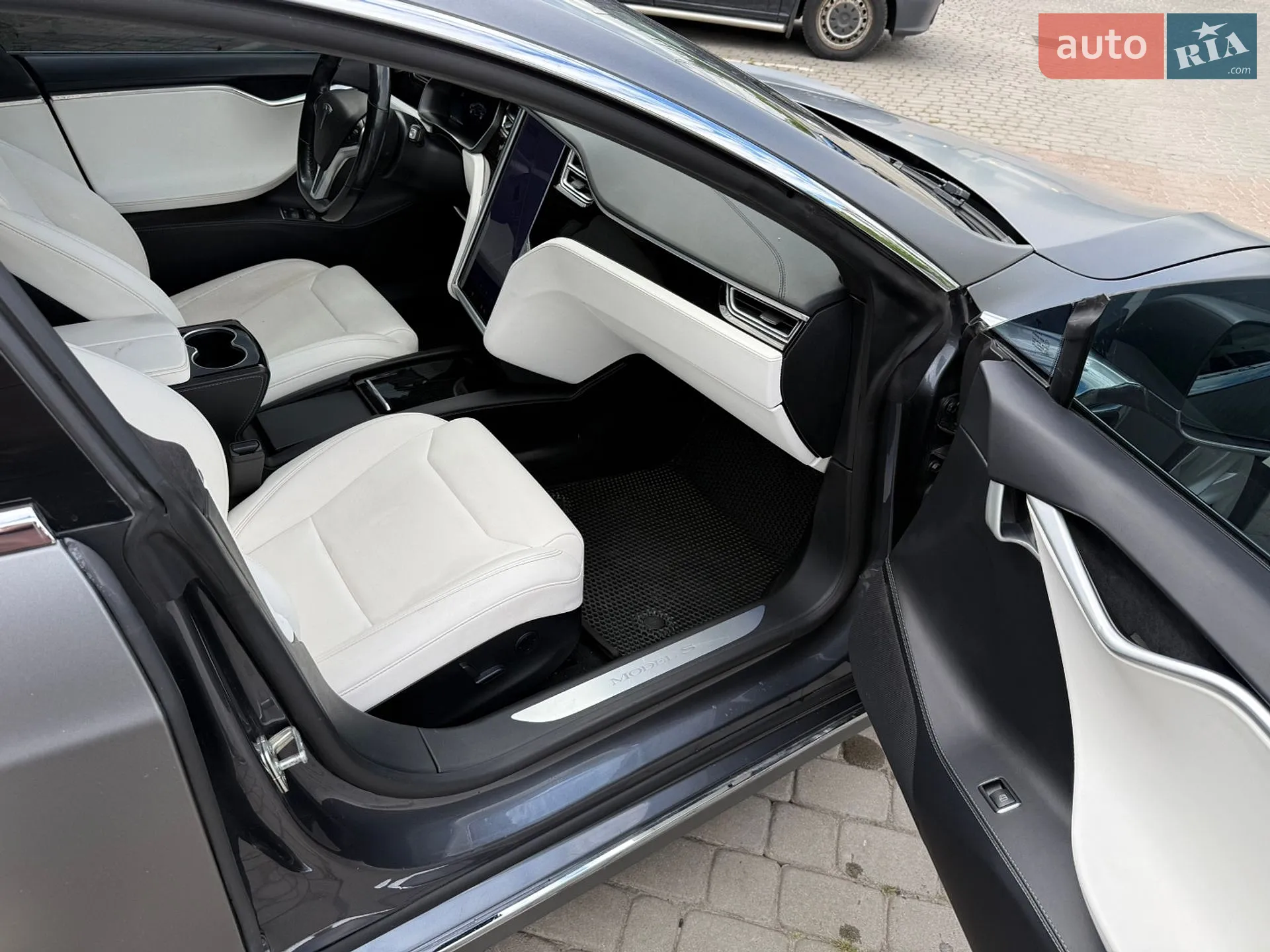 2017 Tesla Model S - мініатюра 13