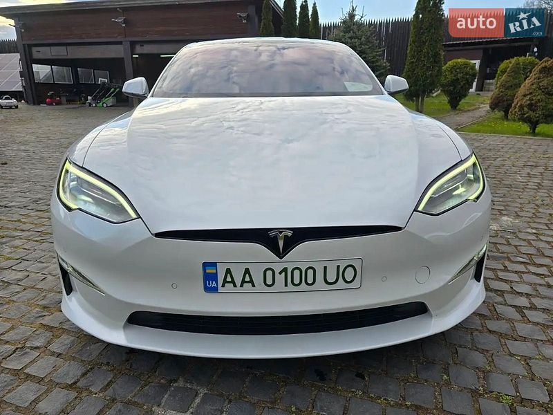 Ліфтбек Tesla Model S 2022 в Бучі