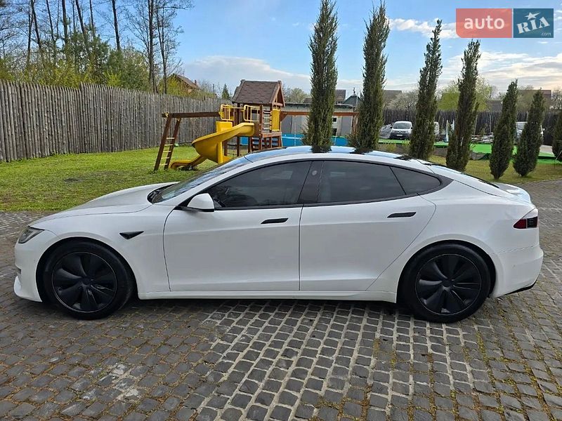 Ліфтбек Tesla Model S 2022 в Бучі