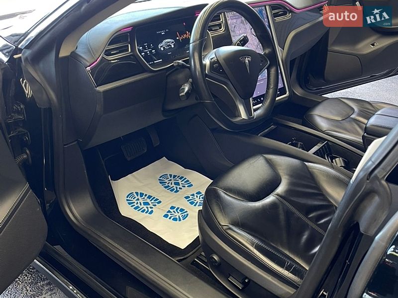 Ліфтбек Tesla Model S 2014 в Києві