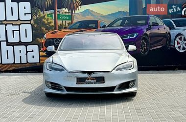 Лифтбек Tesla Model S 2018 в Львове