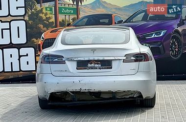 Лифтбек Tesla Model S 2018 в Львове