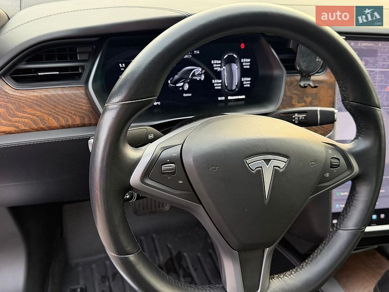 Ліфтбек Tesla Model S 2018 в Запоріжжі