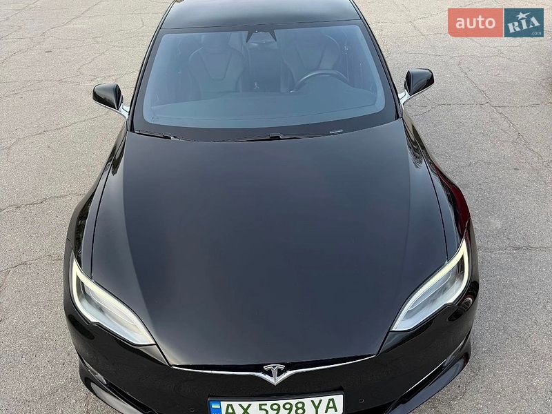 Ліфтбек Tesla Model S 2018 в Запоріжжі