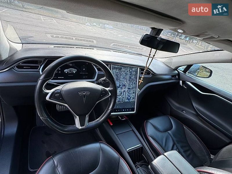 Лифтбек Tesla Model S 2014 в Ровно