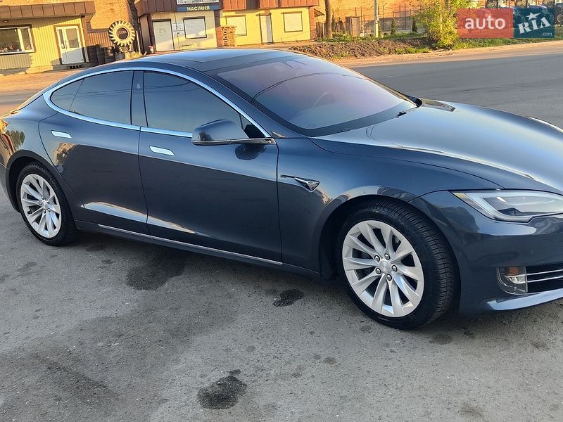 Ліфтбек Tesla Model S 2018 в Хмельницькому