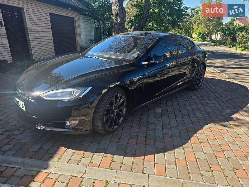Лифтбек Tesla Model S 2015 в Одессе