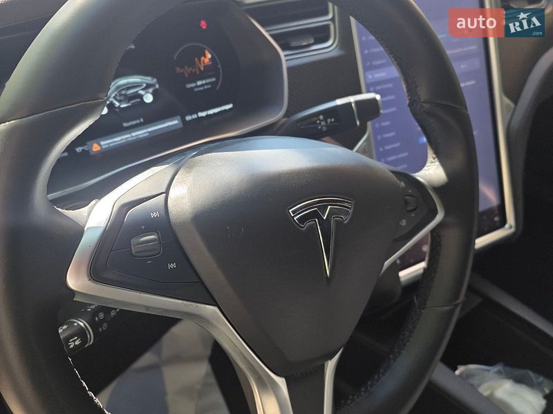 Лифтбек Tesla Model S 2015 в Одессе